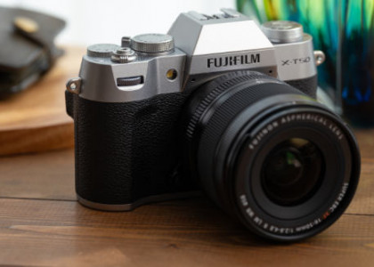 Fujifilm GFX 100s II, X-T50 a dva nové objektívy