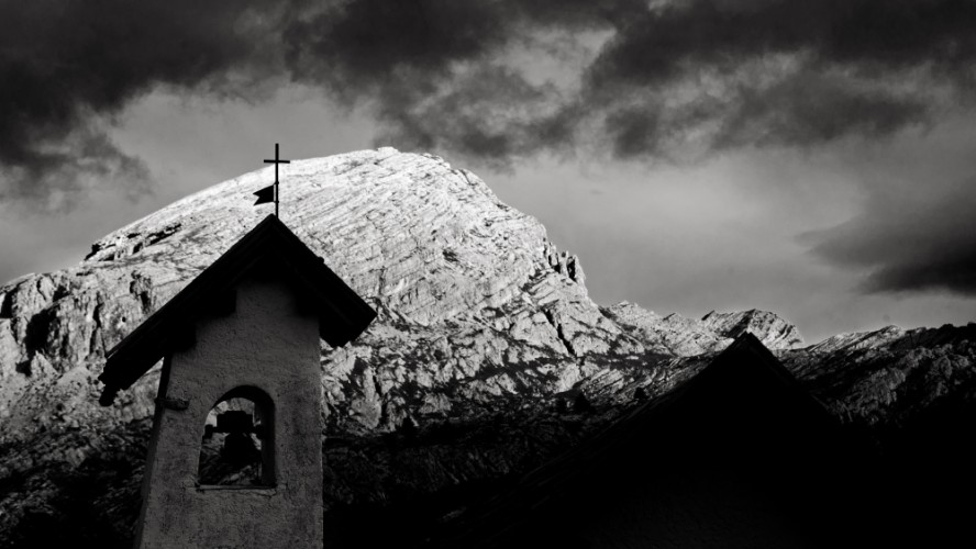 Zvonica v Dolomitoch