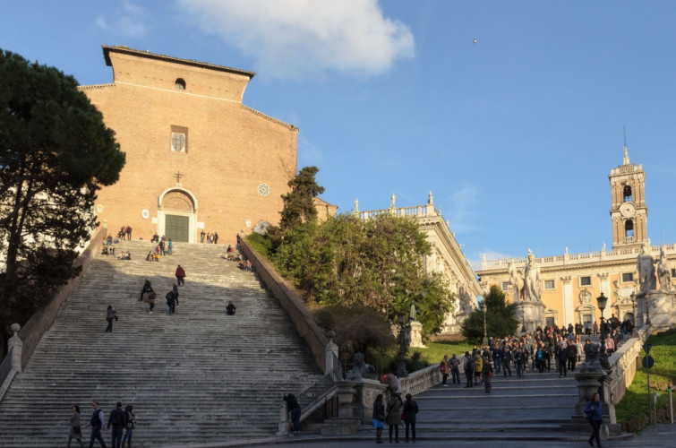Schody do Basilica di Santa Maria in Aracoeli– Schody do piazz