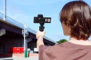 Nový fotoaparát Sony ZV-1F pripravený na váš vlog