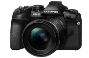 Olympus predstavuje nové fotoaparáty, tri objektívy, systémový blesk ...