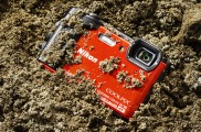 Prežite dobrodružstvá s novým fotoaparátom COOLPIX W300 do každého počasia a akcie
