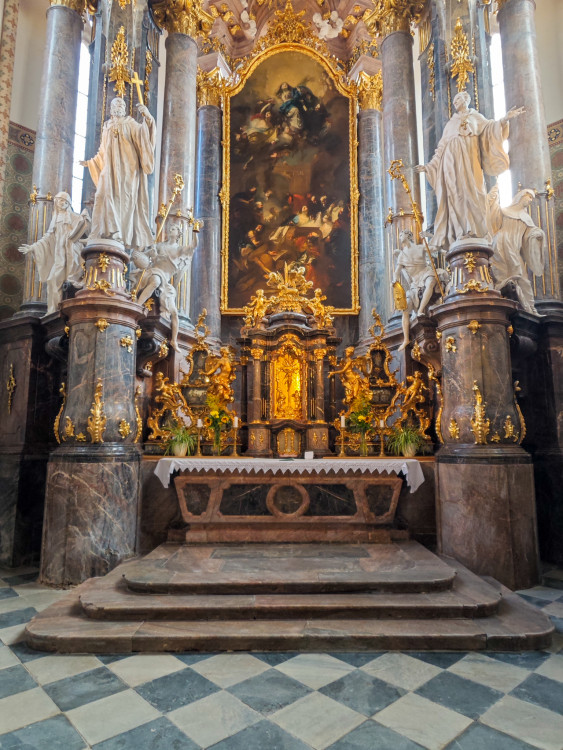 Oltár Porta Coeli