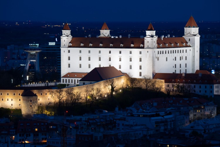 Takmer nočná Bratislava