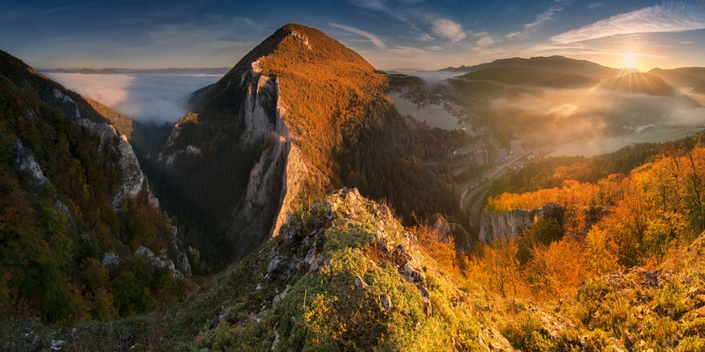 Svetlo nad Manínskou tiesňavou