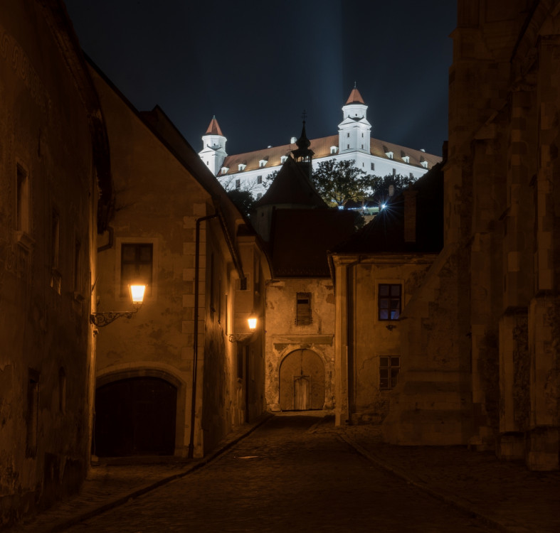 nocna bratislava