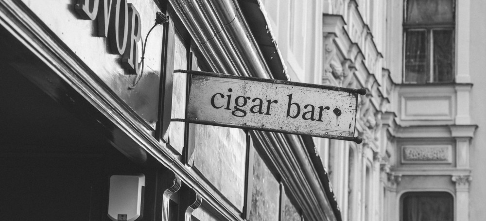 Cigar bar