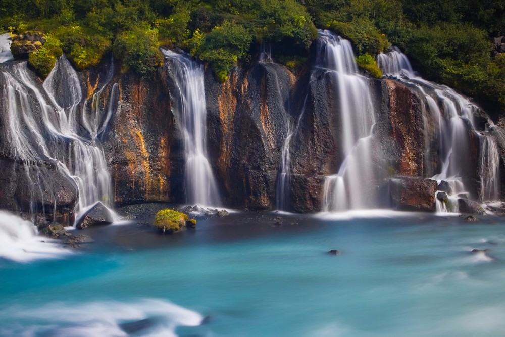 Lávový vodopád (Hraunfossar)