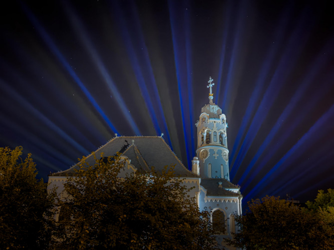 Biela noc