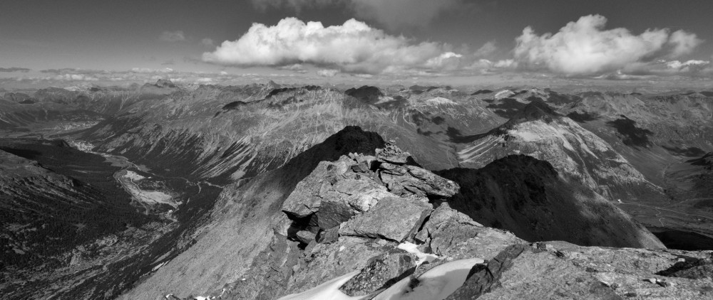 .. Munt Pers (3,207 m), a view towards St.Moritz ..