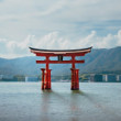 Plávajúca brána Torii na Mijadžime