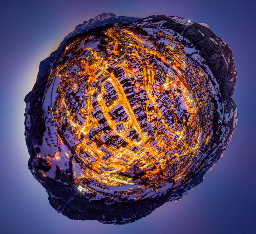 Večerný Kitzbuhel - little planet