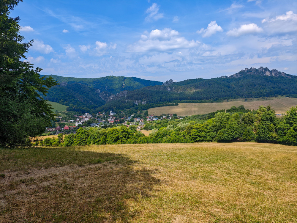 Dedinka Súľov