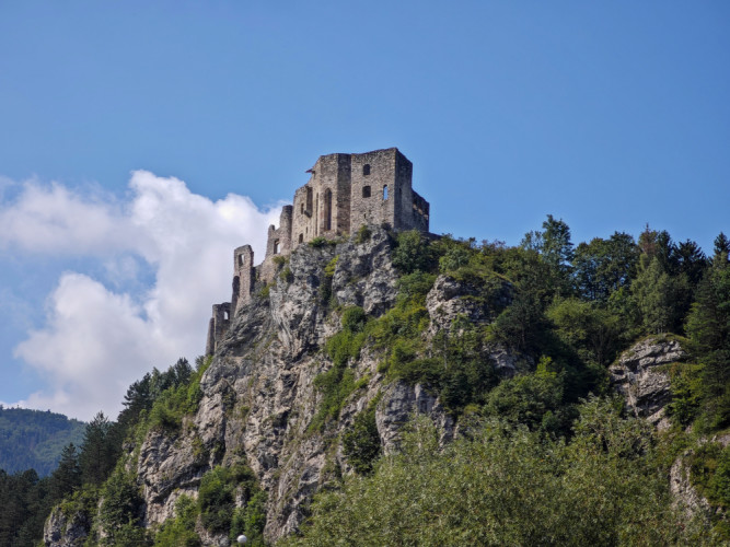 Strečno