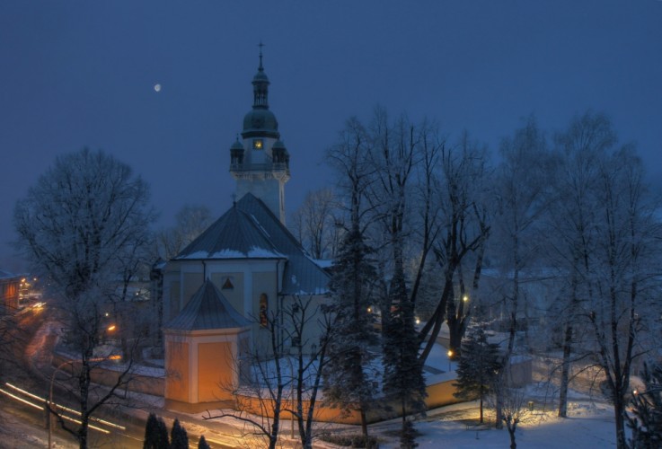 Zima, Kostol, Nočné