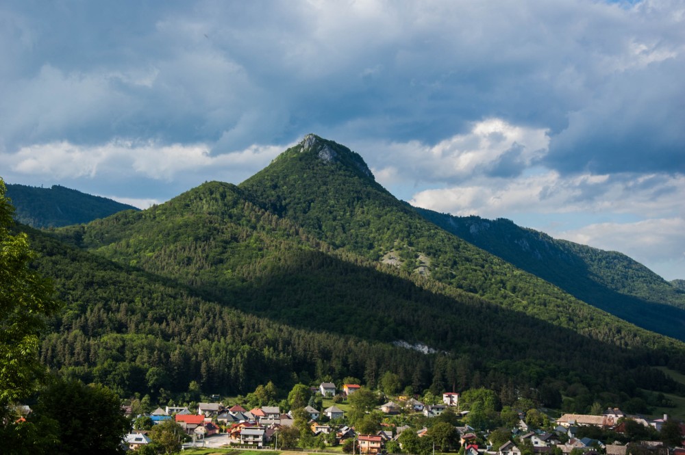 Muránsky hrad s bralom Cigánka