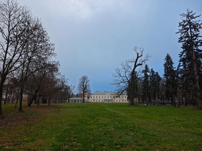 Park s kaštielom Voderady