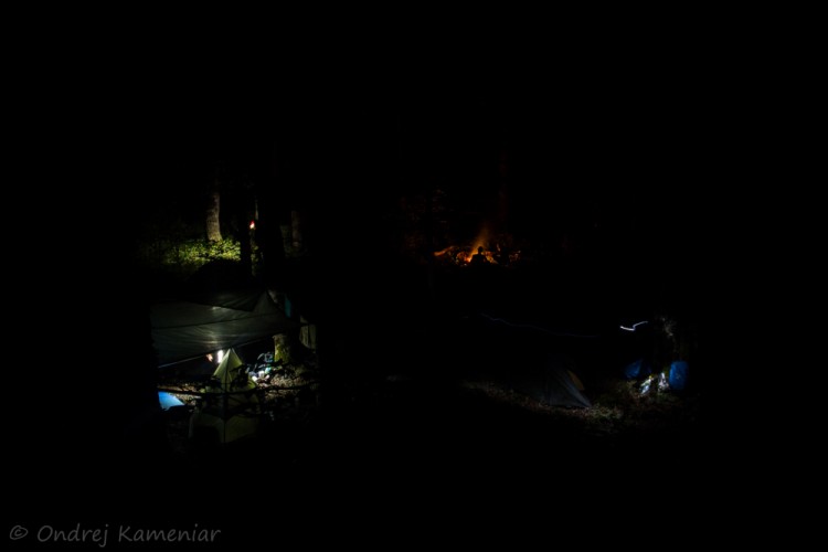nočné táborisko