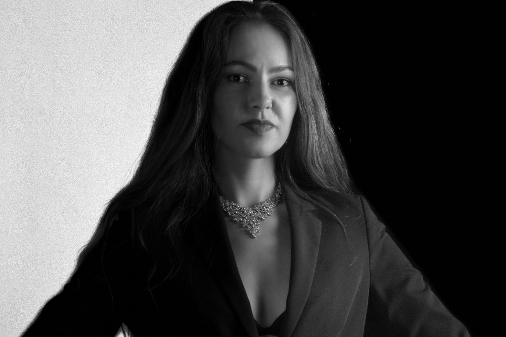 B&W