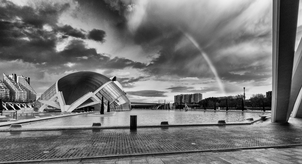 Hemisfèric e arcobaleno