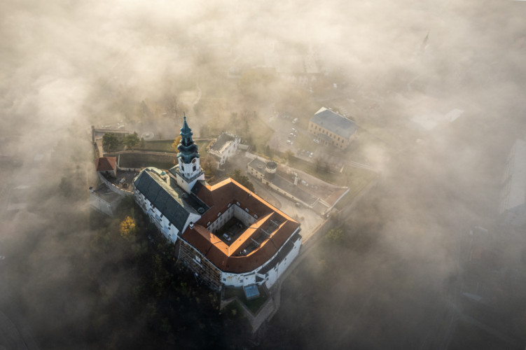 Nitriansky Hrad v hmle