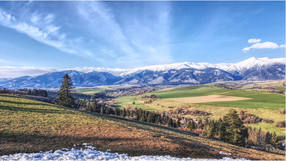 Západne Tatry pohľad na Smrečany