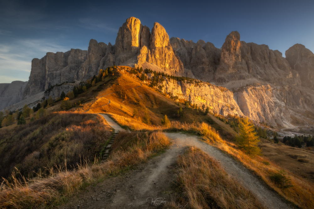 * Večer nad Passo Gardena *