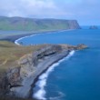 Čierna pláž Reynisfjara a skalné útvary Reynisdrangar