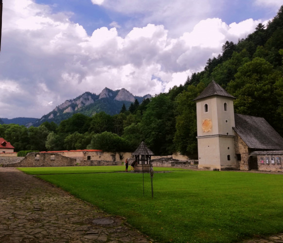 Červený Kláštor a 3 koruny