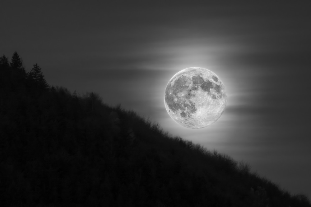 Včerajší superspln