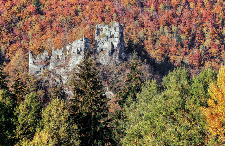 Minulosť v náruči jesene.