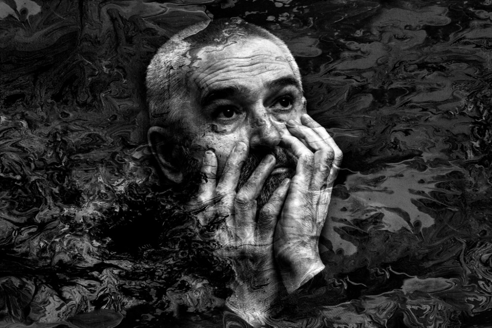 Utopený v nečistých myšlienkach