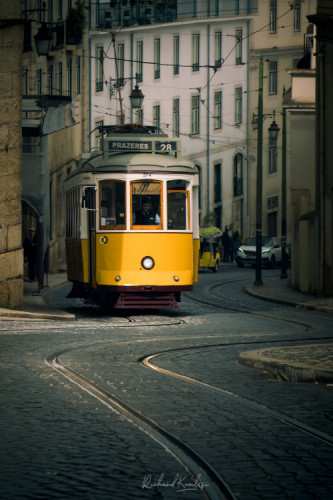 Legendárna žltá električka v Lisabone.