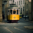 Legendárna žltá električka v Lisabone.