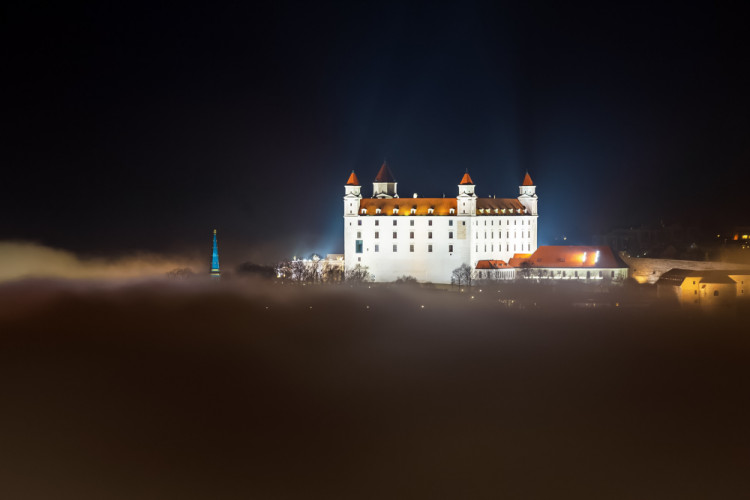 Inverzná noc