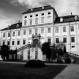 Zámok Červený Hrádek