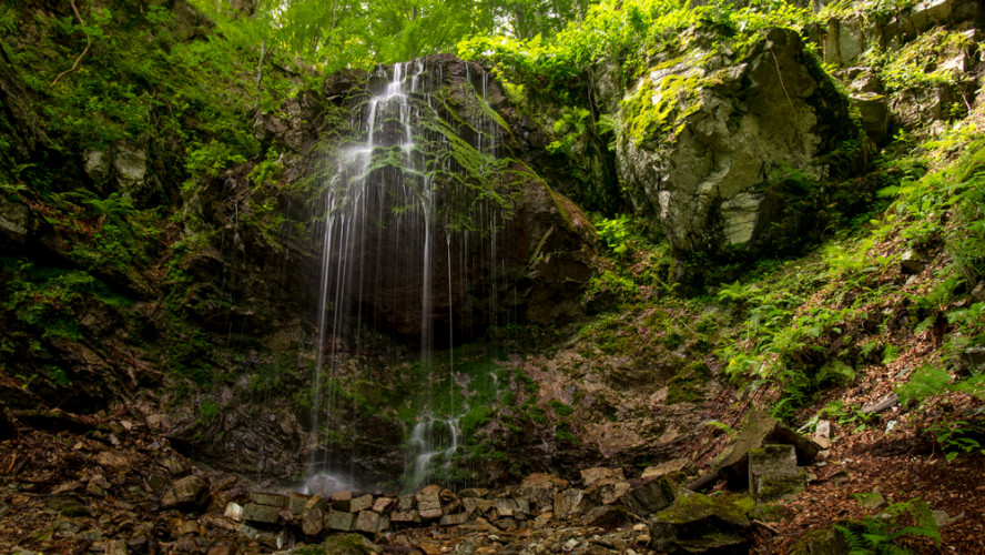 Cascada de la trecatoarea lupilor - Rumunsko