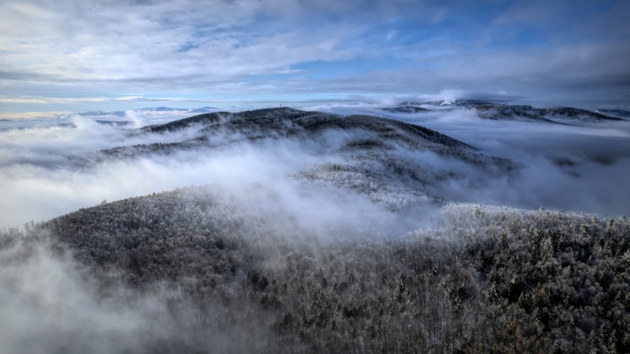 Pohľad z Predného holiska na Kojšovskú hoľu