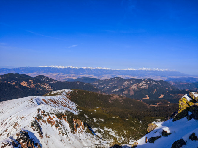 Pohlad na Vysoké Tatry z Ďumbiera