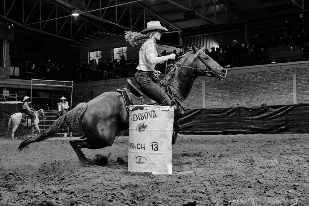 barrel racing