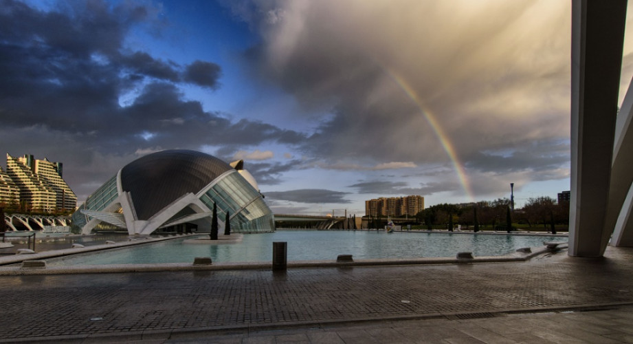 Hemisfèric e arcobaleno