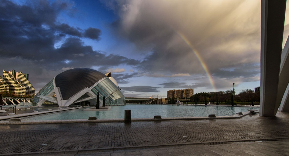 Hemisfèric e arcobaleno