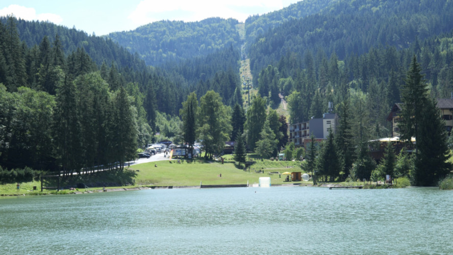 Hrabovo -  pohľad na lanovkovú trasu