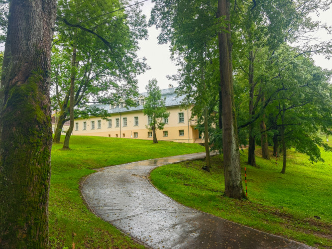 Hradný park