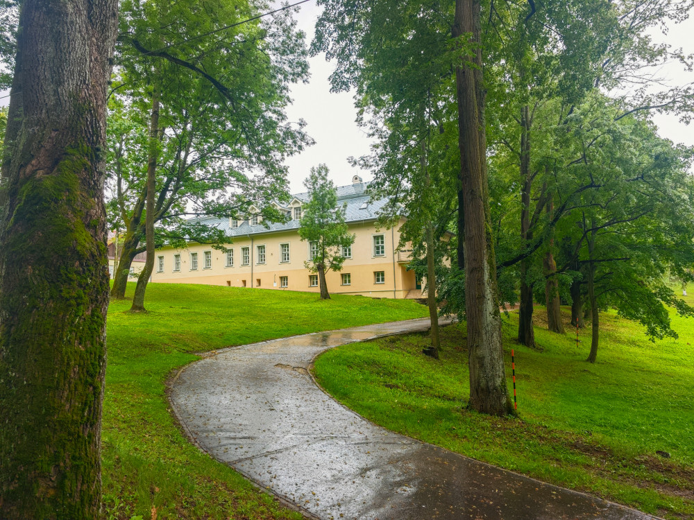 Hradný park
