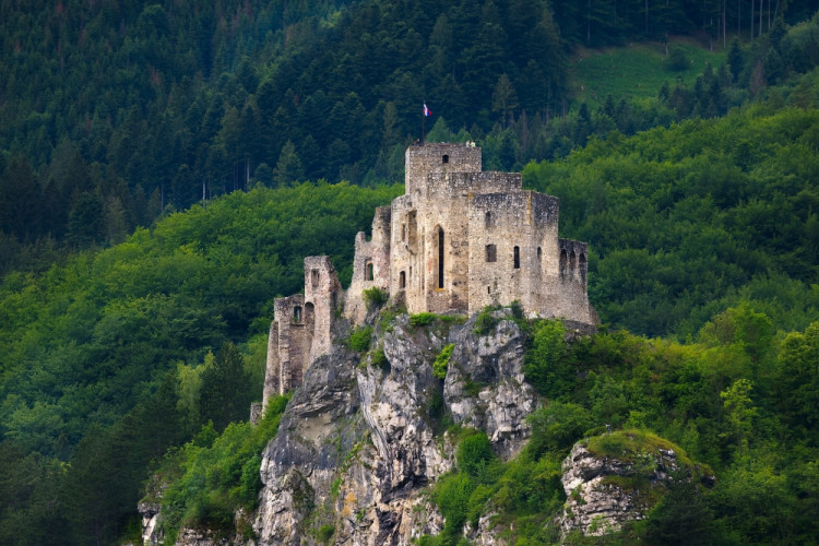 Strečno
