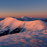 Hrebeň Malej Fatry v prvých lúčoch nového dňa
