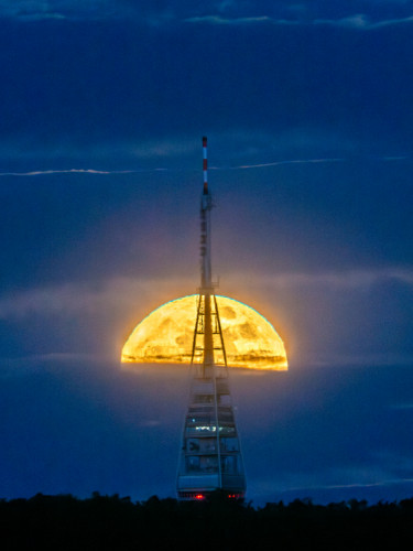 Vysielač v splne