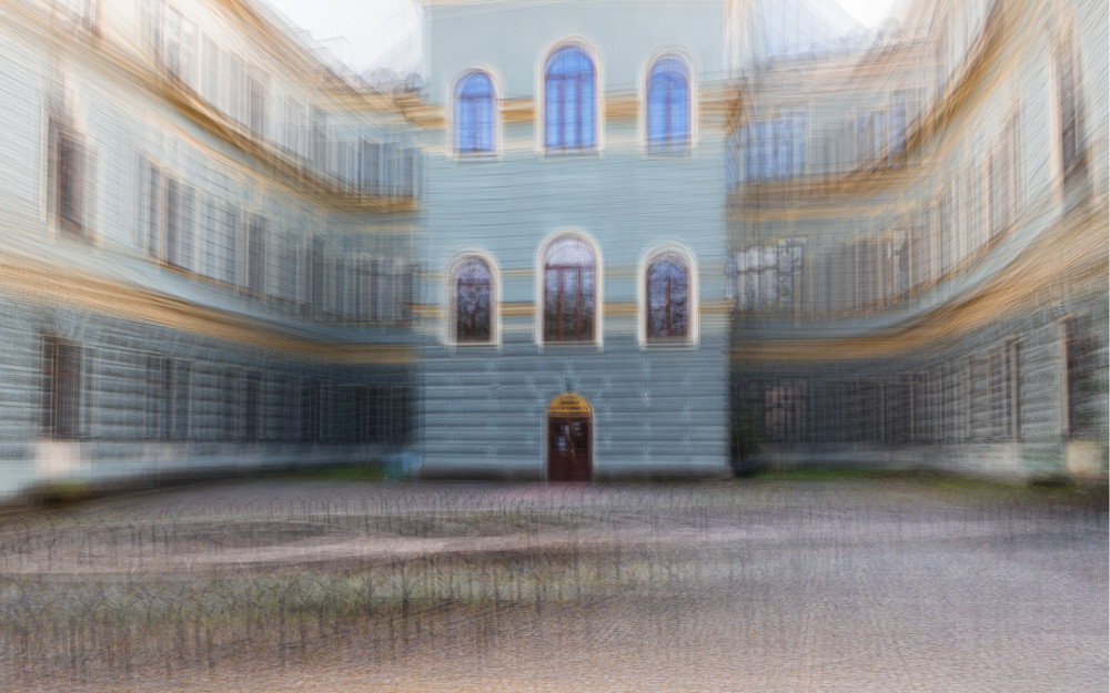 V pohybe…