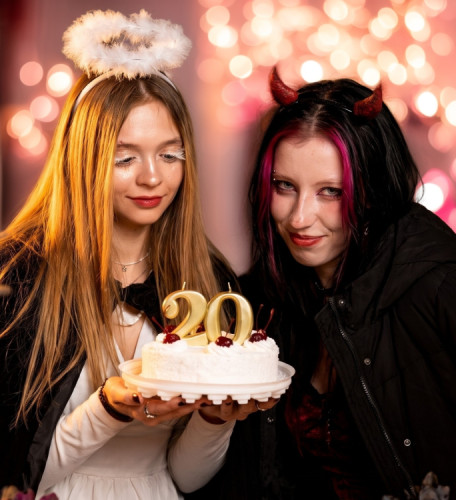 Alina a Kira